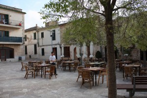 Quiet Piazza (Square) in Alcudia