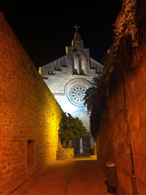 Alcudia old town night view